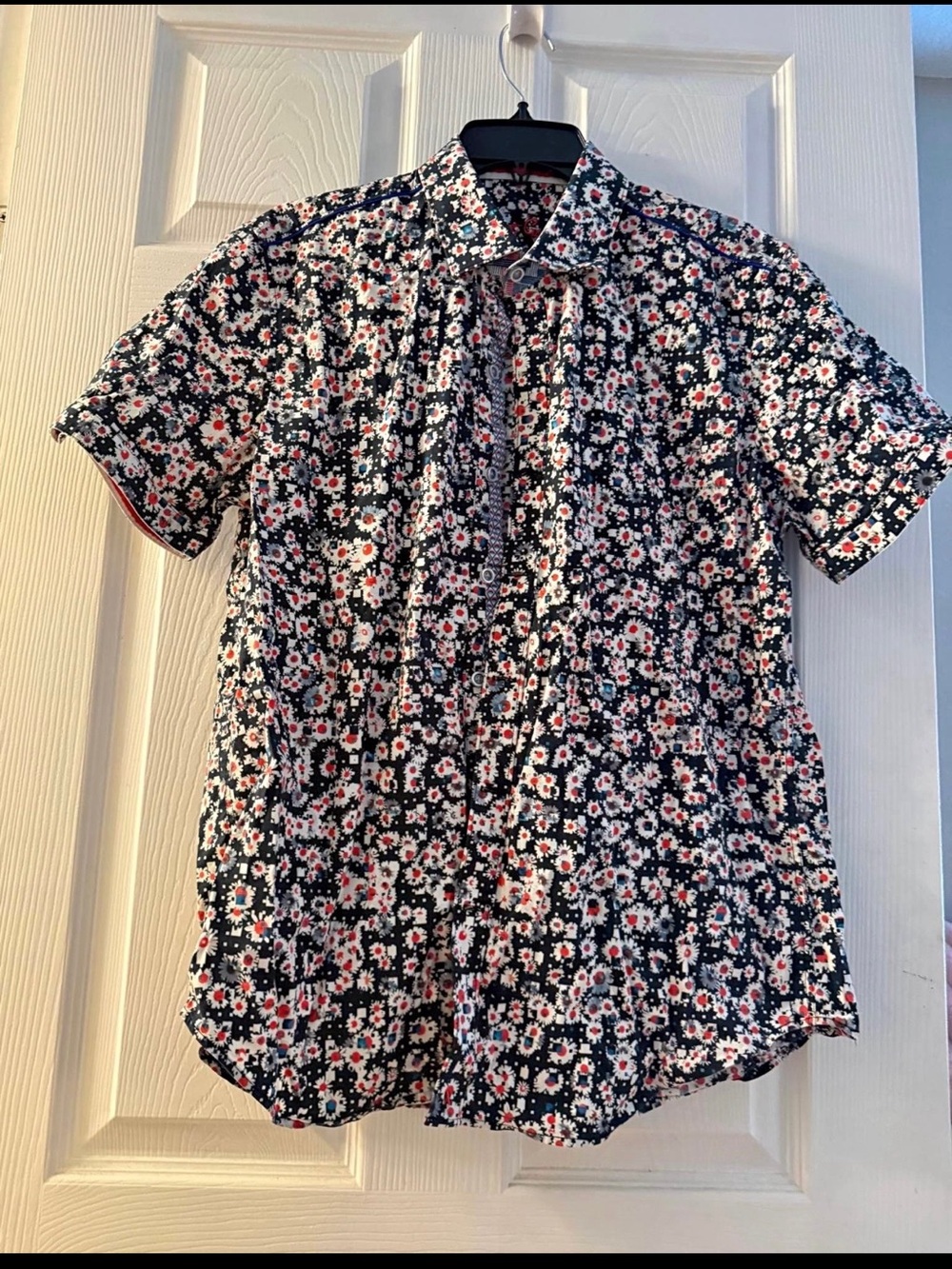 Robert Graham bundle of 8 great price!!!